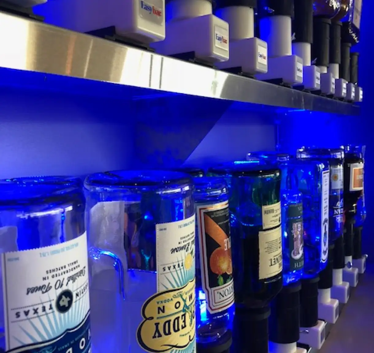 Draft beer dispenser for restaurant
